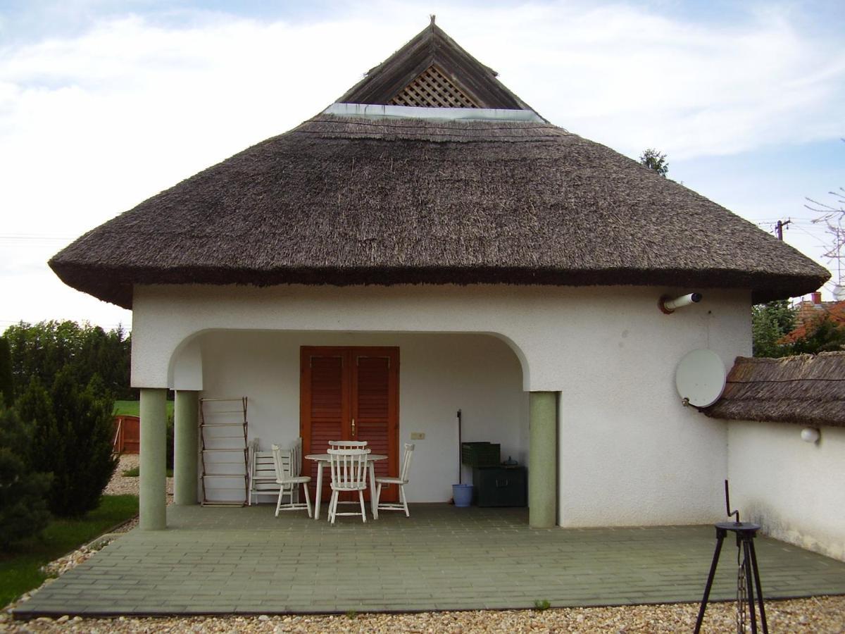 Csénye Vendégház Exterior foto